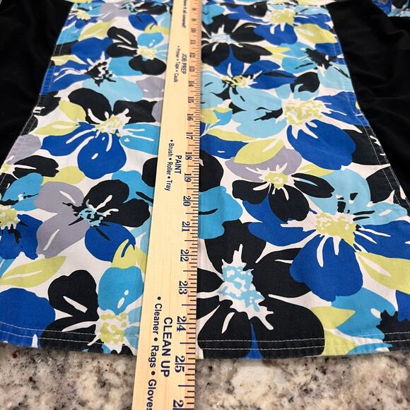 Cherokee Scrub- Women’s XL- Black Blue Floral - Stretch Sides - Vneck - Picture 4 of 8